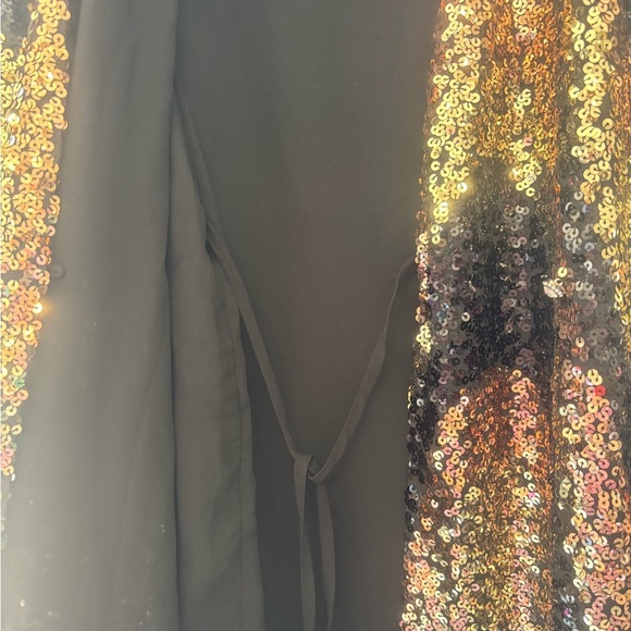Buddy Love Adeline Black & Gold Sequin Short Wrap Dress SZ Medium - Picture 5 of 7